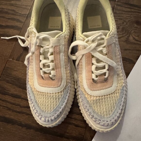 Dolce Vita Dolen Crochet Womens Gently Used Sneakers in Pastel Colors size 8 - Picture 2 of 14